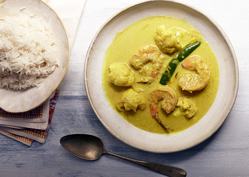 Floyd Cardoz's Shrimp Curry with Cauliflower - Andrew Zimmern