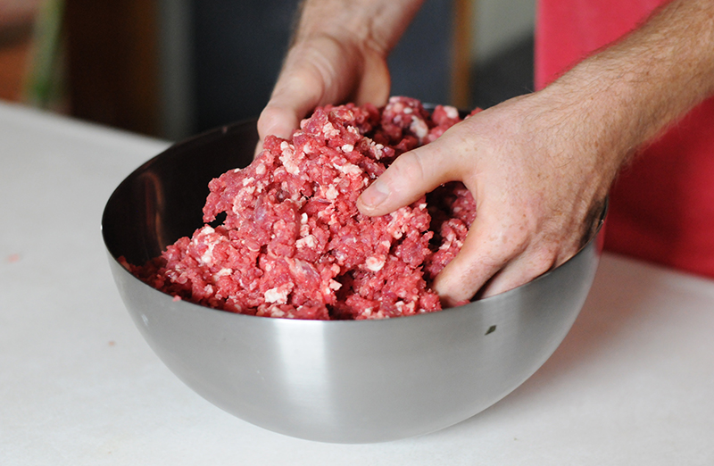 Crank it up: A meat grinder lets you choose customized blends that match  your taste for burgers, hash and beyond! – The Denver Post