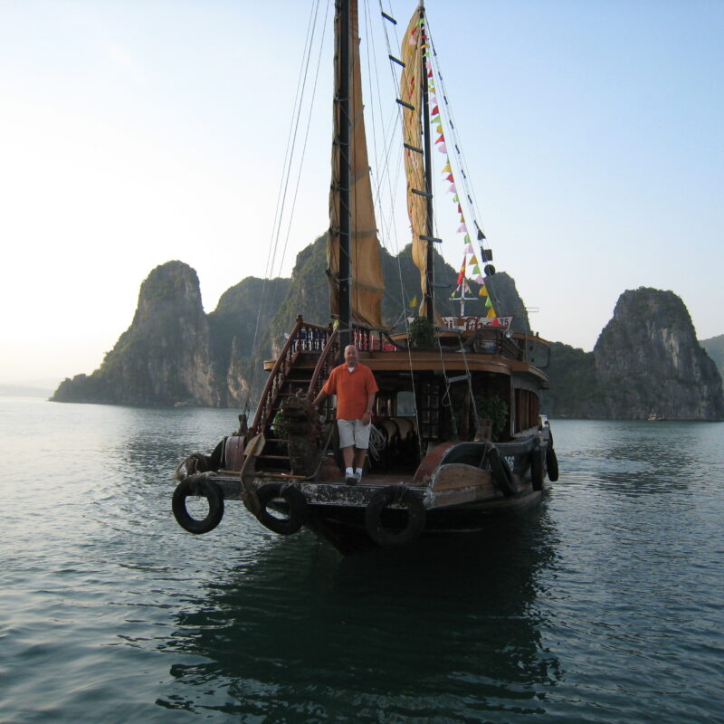 TRAVEL WITH ME TO VIETNAM!