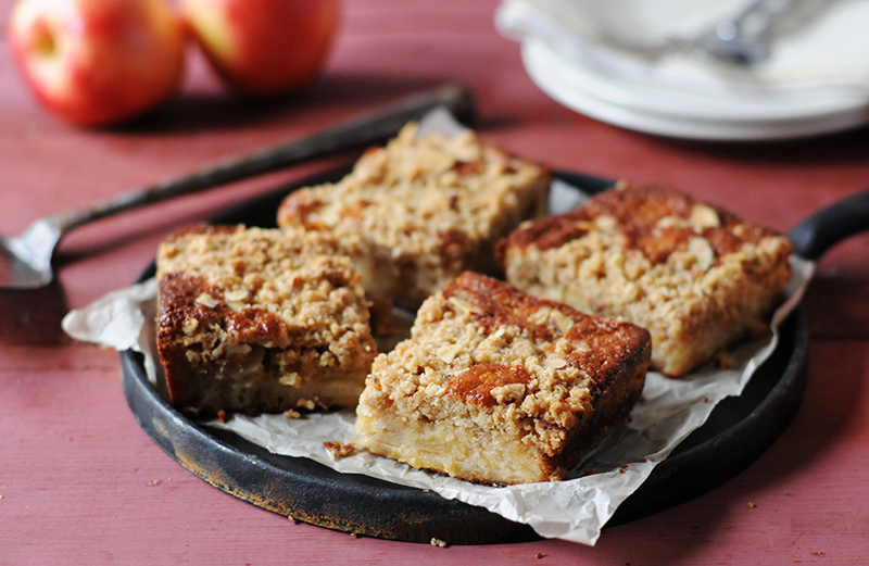 Apple Crumb Cake