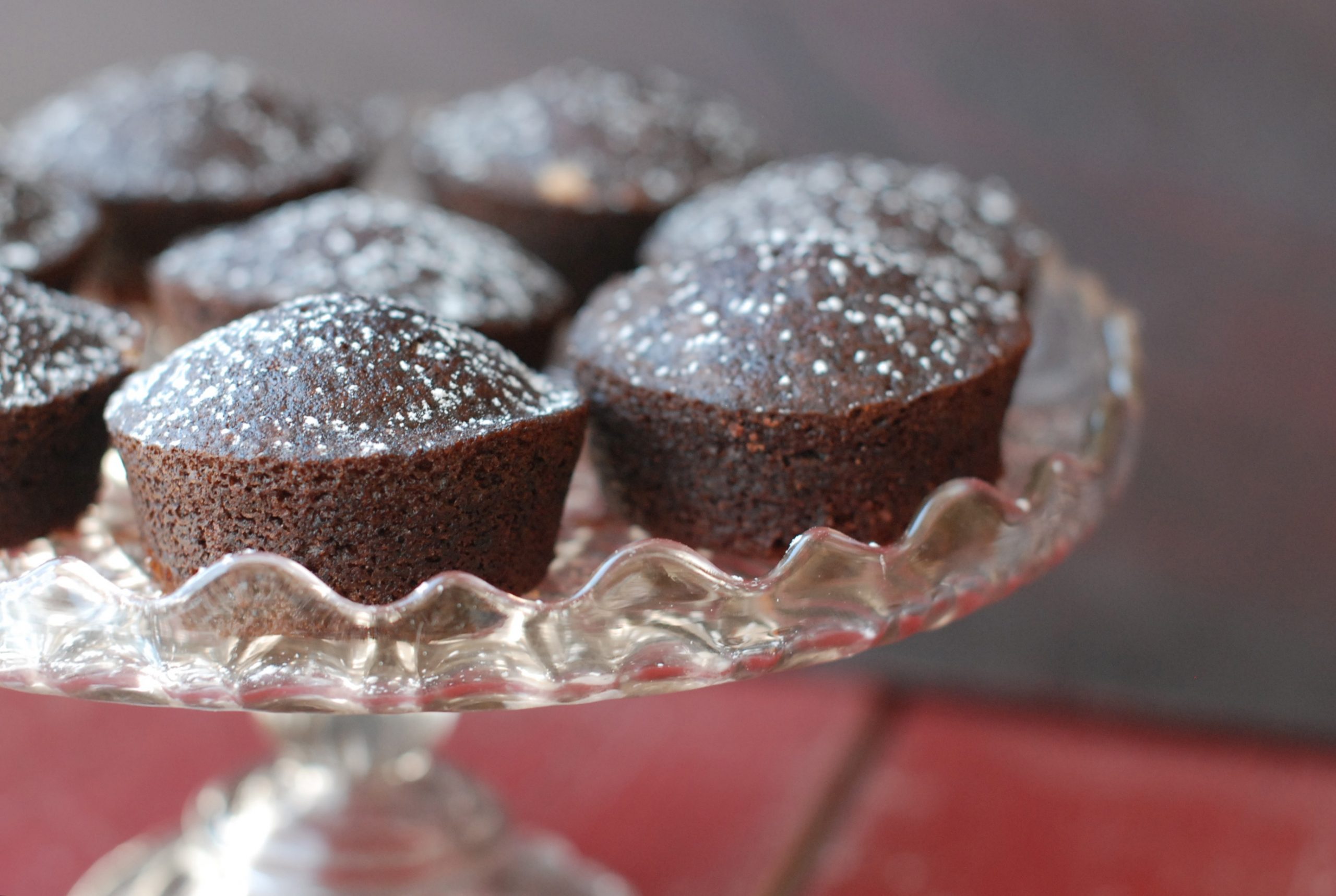 Black & White Cupcakes - Andrew Zimmern